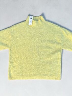 ✨ABERCROMBIE & FITCH✨
Boucle Mockneck Sweater
